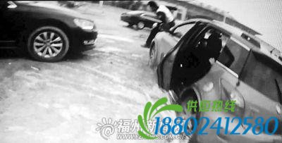 男子被查闯关逃逸后返回挑衅 多次冲撞执法人员