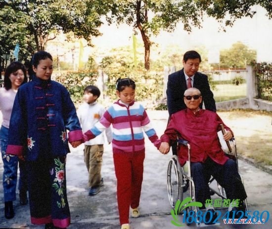 端午假期 习近平“示范”领导干部如何过个“轻松节”