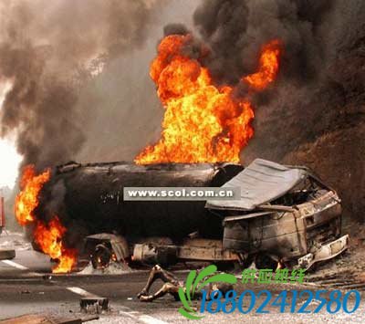四川成南高速油罐车爆炸 驾驶员当场烧死 - 国
