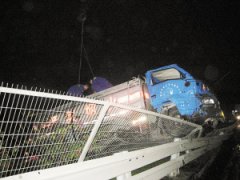 油罐车避电单车