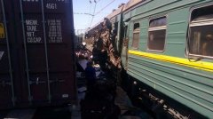 俄两列火车相撞 已致至少5人死亡45人受伤(图)