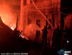 浙江温州一民房油罐连环爆炸 火焰窜起足有十余