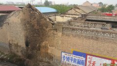 稷山黑加油站爆炸 油罐车输油引发火灾烧断高压
