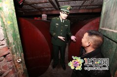 居民区内暗藏“定时炸弹” 大渡口多部门联合摧
