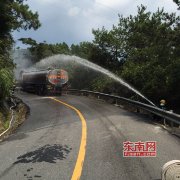 20吨柴油油罐车突发大火 莆田仙游消防成功扑救
