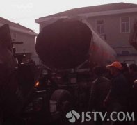 盐城：槽罐车发生爆炸 威力波及百米范围