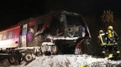 德国列车撞上美国军车 数人死亡