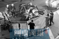 男子酒驾与罐车相撞致4死 市民建议设置硬隔离
