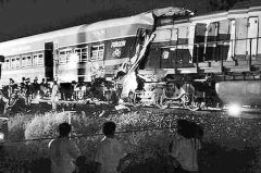 阿根廷火车相撞数十人死伤