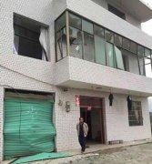 沪昆高速满载烟花货车爆炸致一死二伤 炸出直径