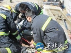 油罐爆炸 焊接工人被困罐内