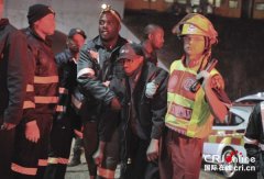 组图：南非两列火车相撞 至少150人受伤