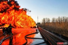 北京油罐车爆炸 直击爆炸救援现场（组图）