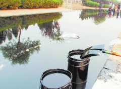 深圳一油罐车侧翻柴油泄漏 附近部分海域受污染