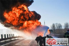 北京油罐车爆炸险象环生 多部门联动成功化解险情