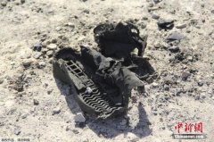 利比亚一警察学校遭炸弹袭击 65人遇难(组图)