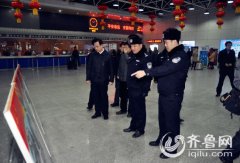 烟台春运拉开帷幕 交警开展“春运启动宣传日”活动