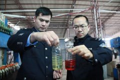 黄埔海关成功捣毁一个红油走私团伙（图）