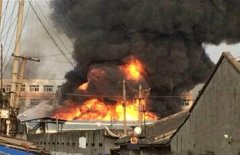 12月1号14时许浙江温州化工市场油罐燃烧气体爆炸