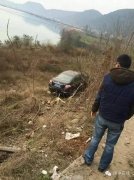 阆中302国道发生严重车祸，摩托车主当场死亡