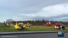 德国南部两列火车相撞现场 致百余人伤亡（现场