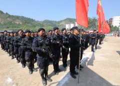 储油区爆炸 浓烟滚滚？别怕！延安举行油田反恐防暴演练