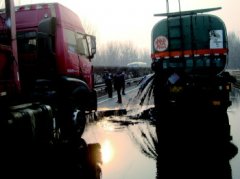 罐身撞损28吨原油泄漏一空