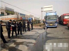 滨州博兴一油罐车爆炸 30岁电焊工抢救无效死亡