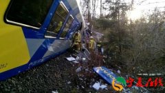 德国两辆火车相撞伤者或多达百人（图)