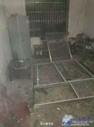 京港澳高速油罐车爆炸 火光冲天