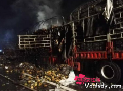 京港澳高速岳阳油罐车爆炸 致5死20伤(2)