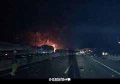 京港澳高速岳阳段发生爆炸 1公里外民房玻璃被震碎