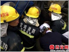 罐车撞桥洞造成宝成铁路中段1小时34分钟(最新)(组图)