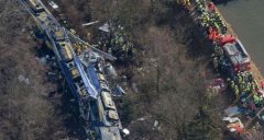 德国火车对撞事故至少10人死亡 可能“人为疏失”造成