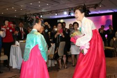 第22届东京女孩展演 人气模特花枝招展点燃会场