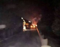 京港澳高速岳阳段油罐车爆炸现场