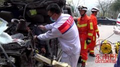 龙海九湖往平和方向路段 三车相撞导致一人死亡