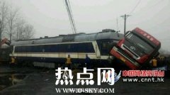 汝州货车和火车相撞现场照片最新消息 汝州货车火车相撞原因调查中